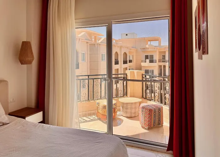 1br At Selena Bay, Private Pools, Walk To * Hurghada