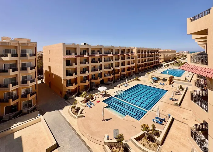 Appartement 1br At Selena Bay, Private Pools, Walk To