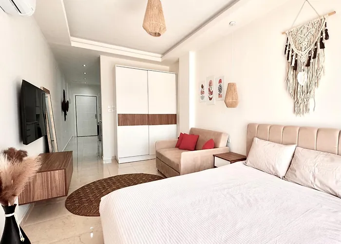 1br At Selena Bay, Private Pools, Walk To Appartement *