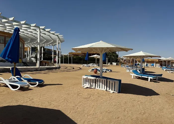1br At Selena Bay, Private Pools, Walk To Appartement